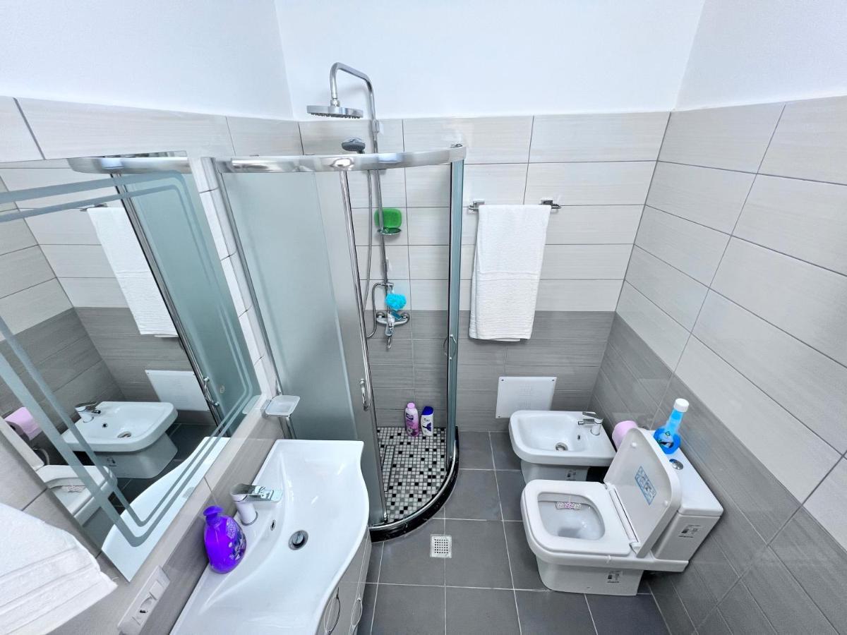 ShkodërWhite Luxuryアパートメント エクステリア 写真